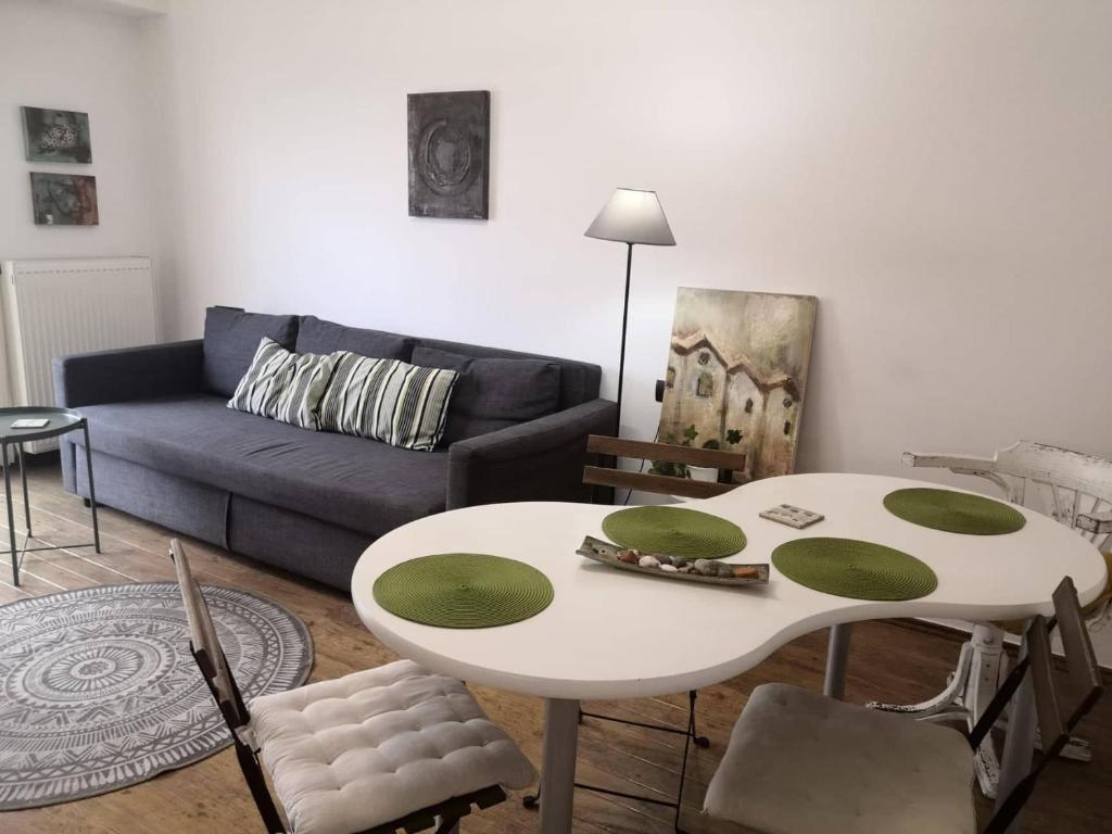 City Square Apartment room 4